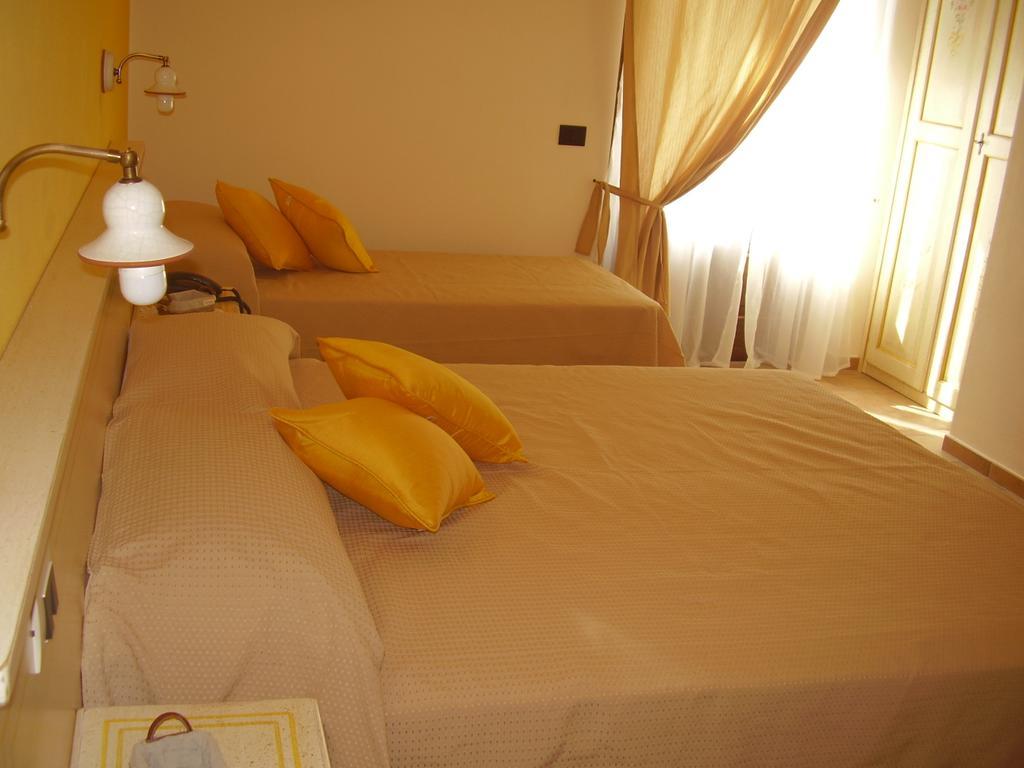 Agriturismo La Dimora Del Contadino Mondovì Εξωτερικό φωτογραφία